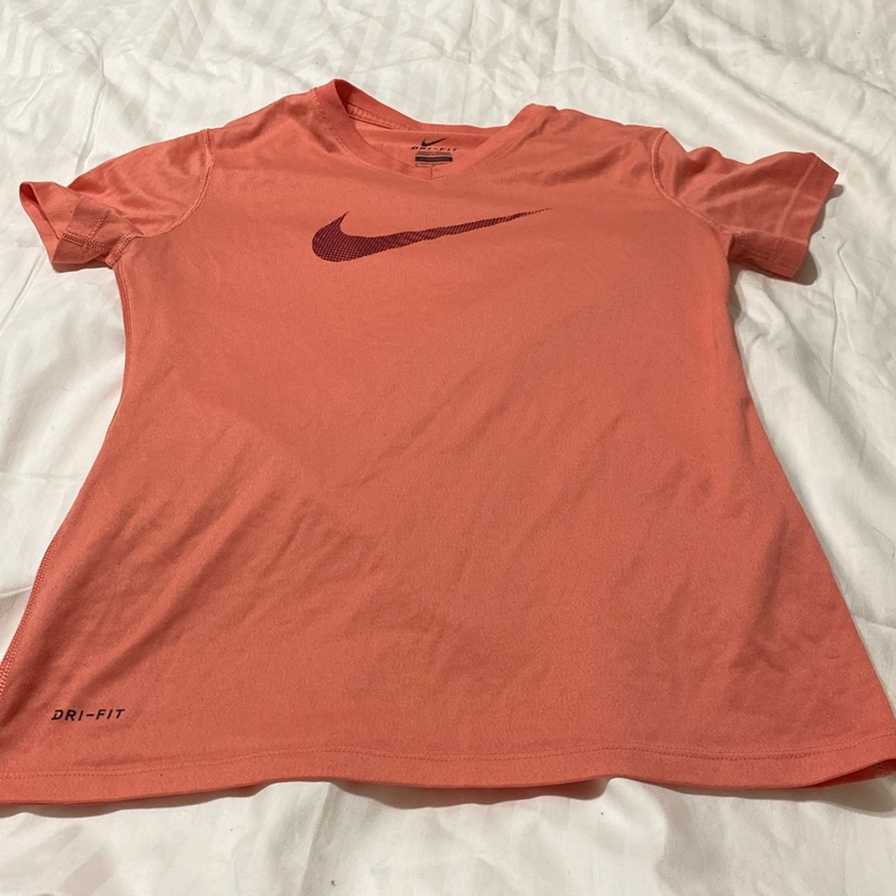 Nike girls size large dri fit tee shirt.